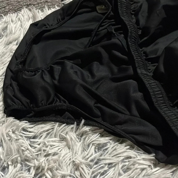 Nike Dri Fit Black Shorts Size Medium - Picture 11 of 13